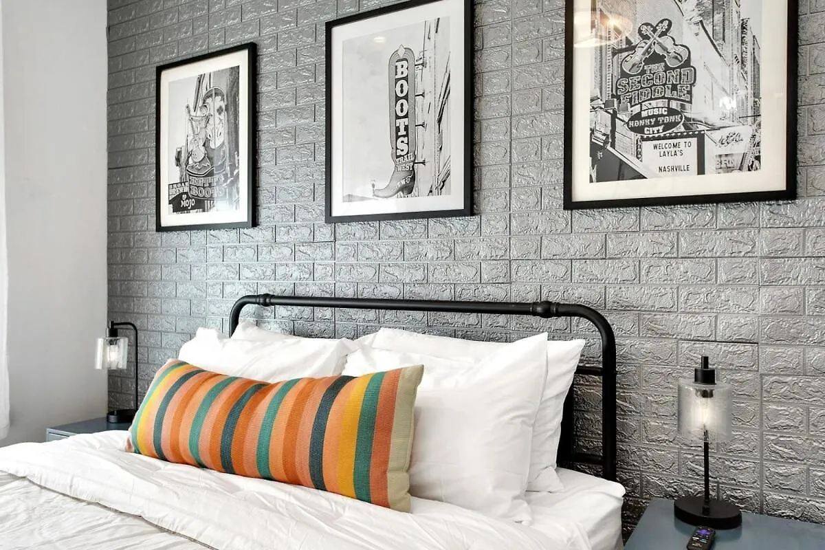 Lux Nashville Retreat 12 Beds Games Bar 0*,