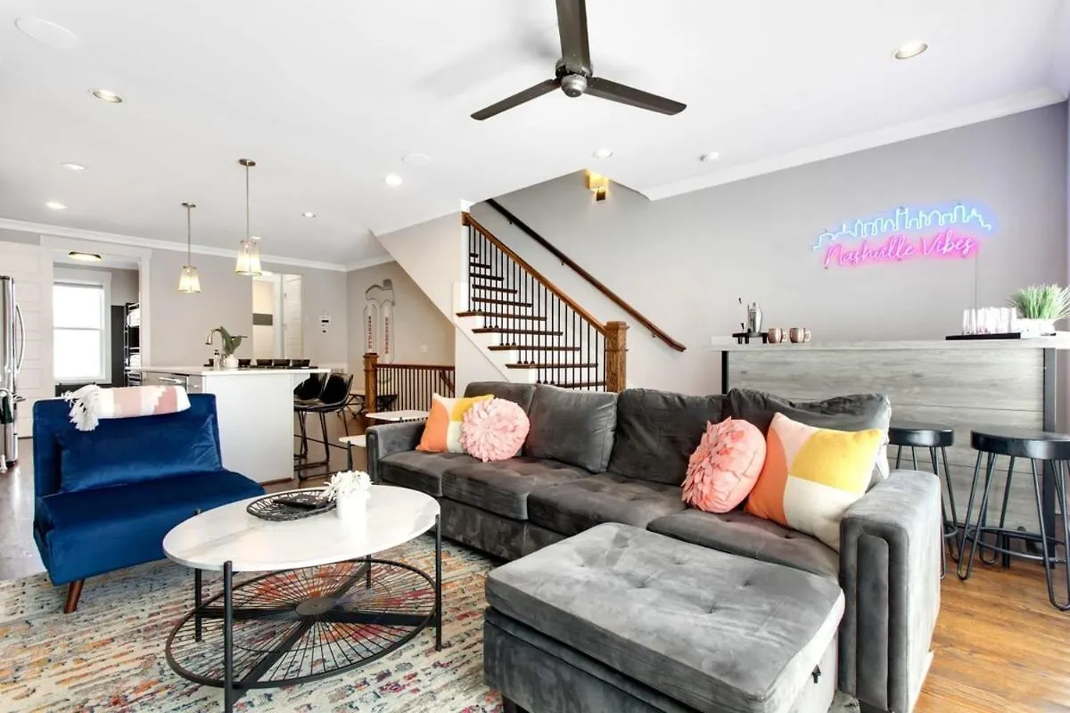 Lux Nashville Retreat 12 Beds Games Bar Holiday home